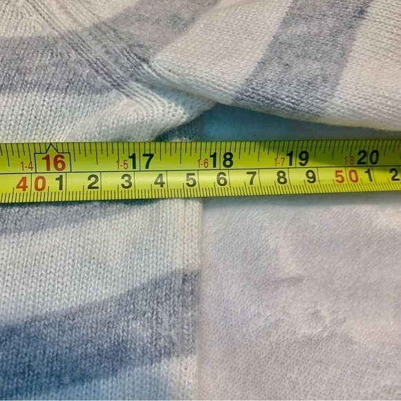 Magaschoni Sweater Small White Grey Stripes Gold Buttons Collar Wool Cashmere - Picture 13 of 14